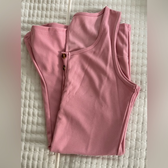 Pink romper - Picture 5 of 5